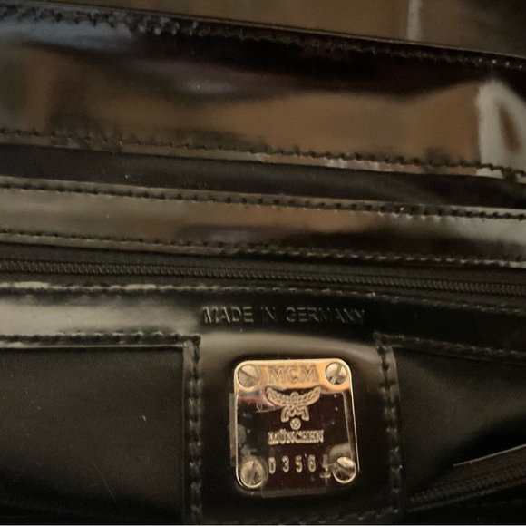 AUTHENTIC MCM BLACK PATENT LEATHER BAG - Picture 4 of 5